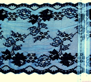 Koronka szeroka CZARNA 220 mm 