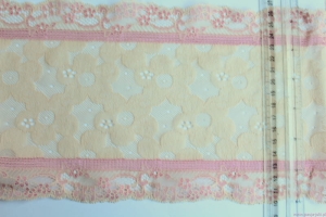 Koronka szeroka BEŻOWO-RÓŻOWA 165 mm 