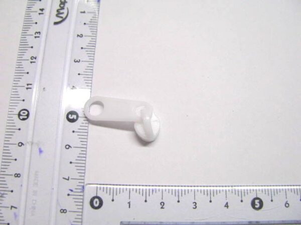 Suwak plastikowy z zawieszką 3mm