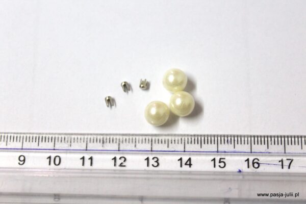 Perła z ćwiekiem 8 mm  4 sztuki
